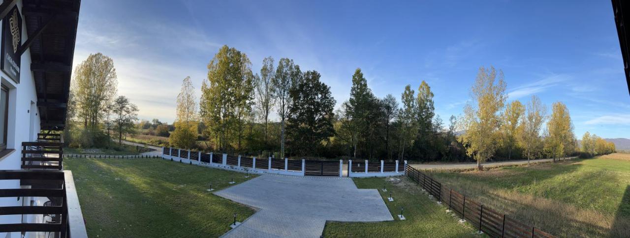 Casa Cu Flori Maramures Baia Mare Eksteriør billede